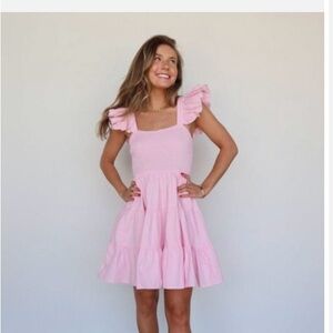 Vestique size M “Lovie Dovie dress” pink flutter sleeves